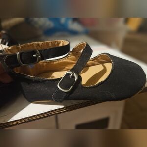 Old Navy Toddler flats. NWT 18-24months. Size 12.5